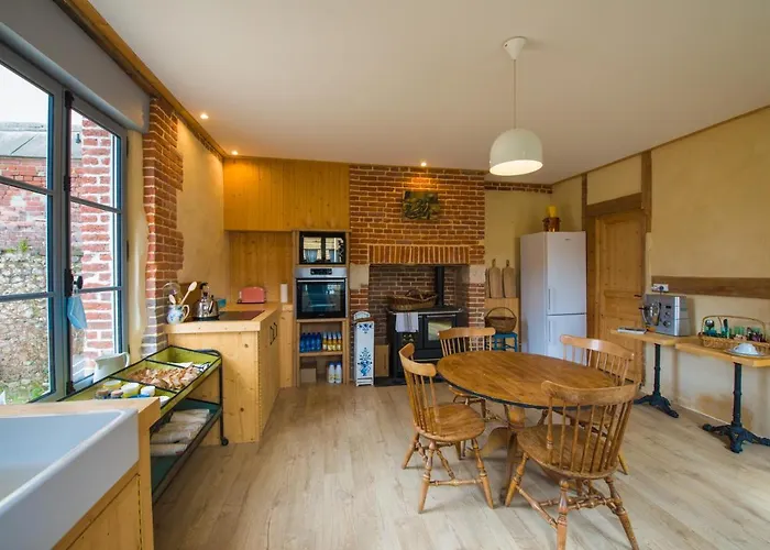 A L'ecole Buissonniere הונפלר