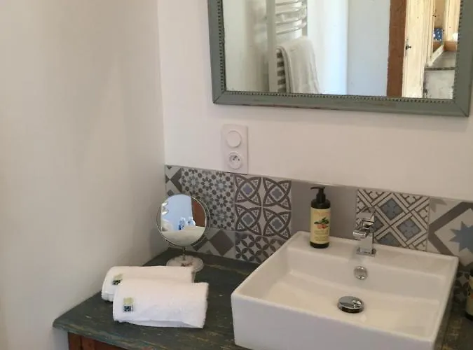 A L'ecole Buissonniere 4*