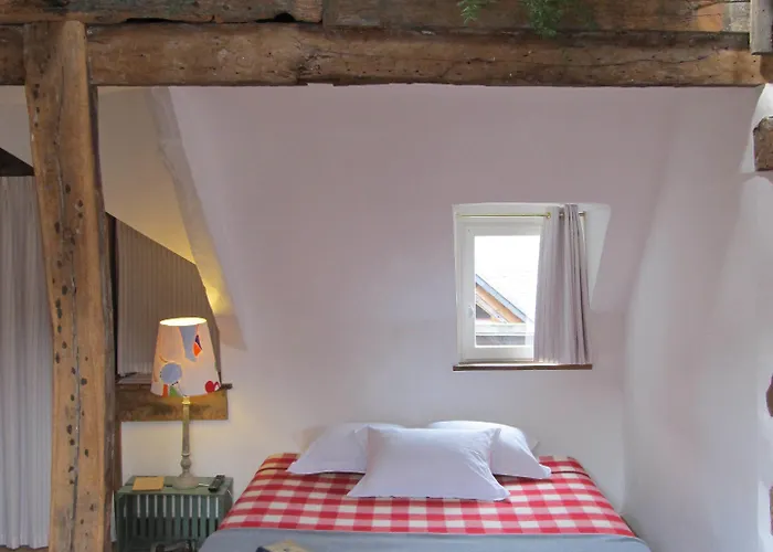 A L'ecole Buissonniere הונפלר