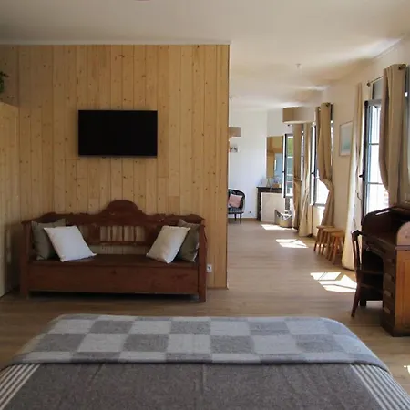 Bed & Breakfast A L'ecole Buissonniere 4*