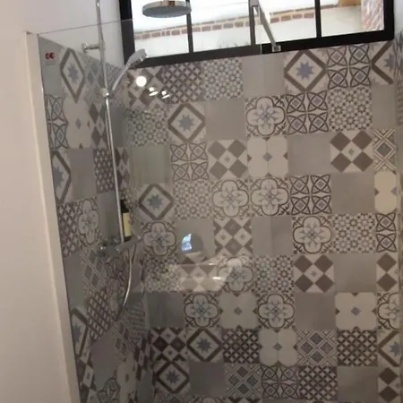 A L'ecole Buissonniere 4*