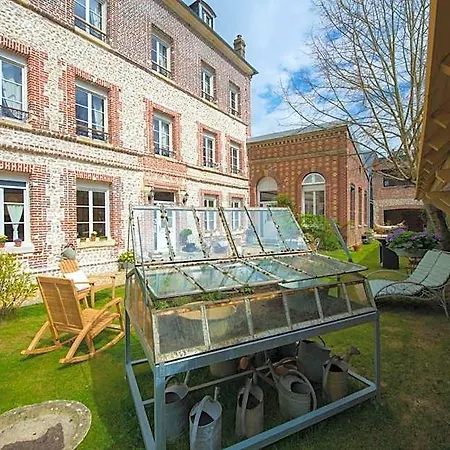 Bed & Breakfast A L'ecole Buissonniere 4*